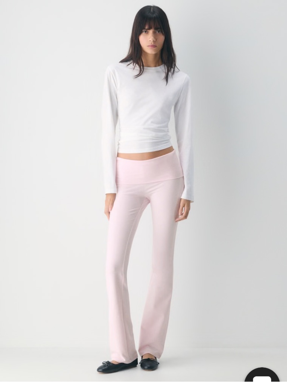 Aritzia HomeStretch Foldover Pant
Stretch cotton jersey foldover flared leggings